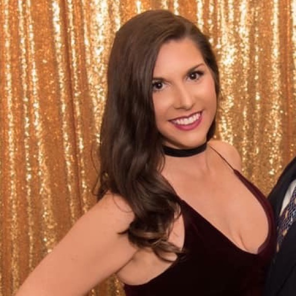 Meet your Posher, Dara - Picture 2 of 2